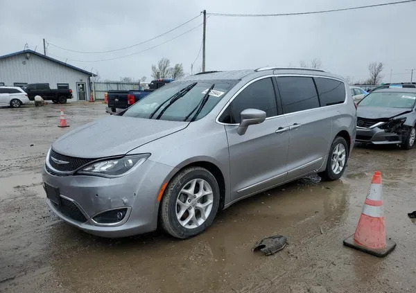 chrysler pacifica dolnośląskie Chrysler Pacifica cena 48000 przebieg: 160822, rok produkcji 2017 z Milanówek